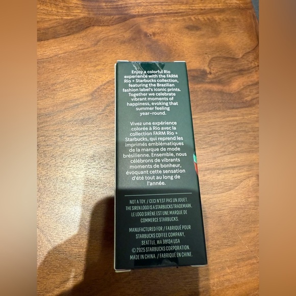 FARM Rio x Starbucks Vibrant Cold Cup Key Chain - Picture 2 of 3